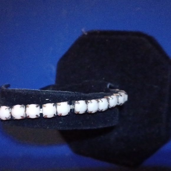 Pale Pink Stretchy Bracelet - Picture 2 of 3